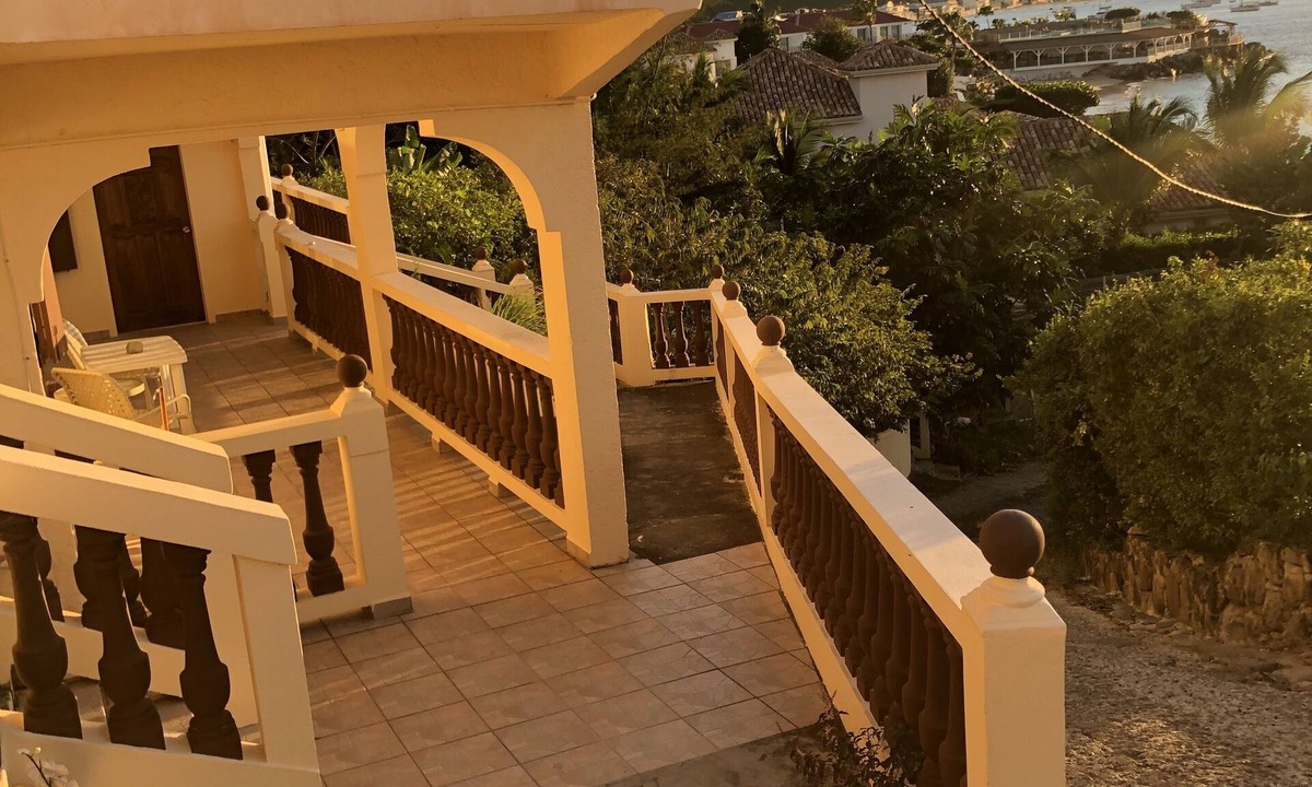 Grand Case House | 1 Bedroom Private vacation home in Saint-Martin