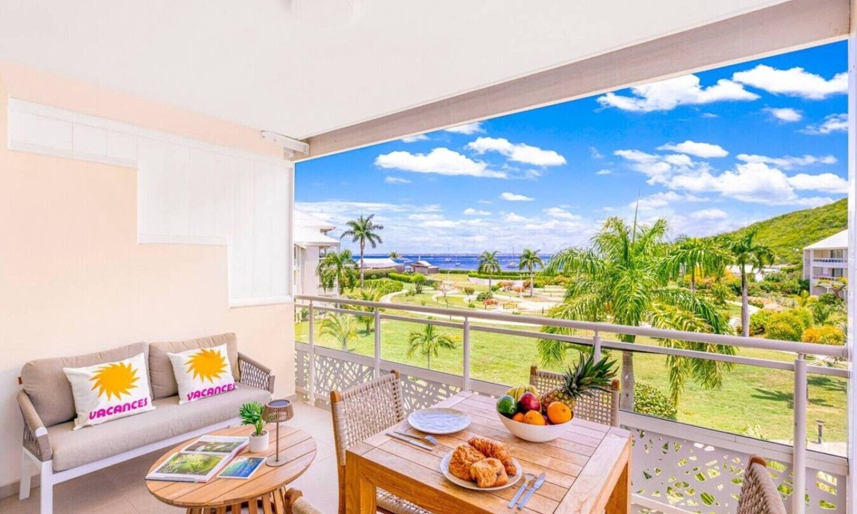 Anse Marcel Apartment | Azur Horizon, sea view, walking distance to the beach