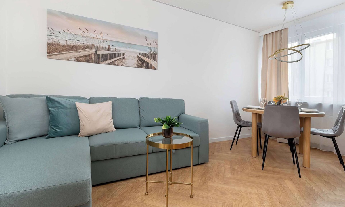 Przymorze Apartment | Cozy Apartment with Bedroom | Close to Park and Beach