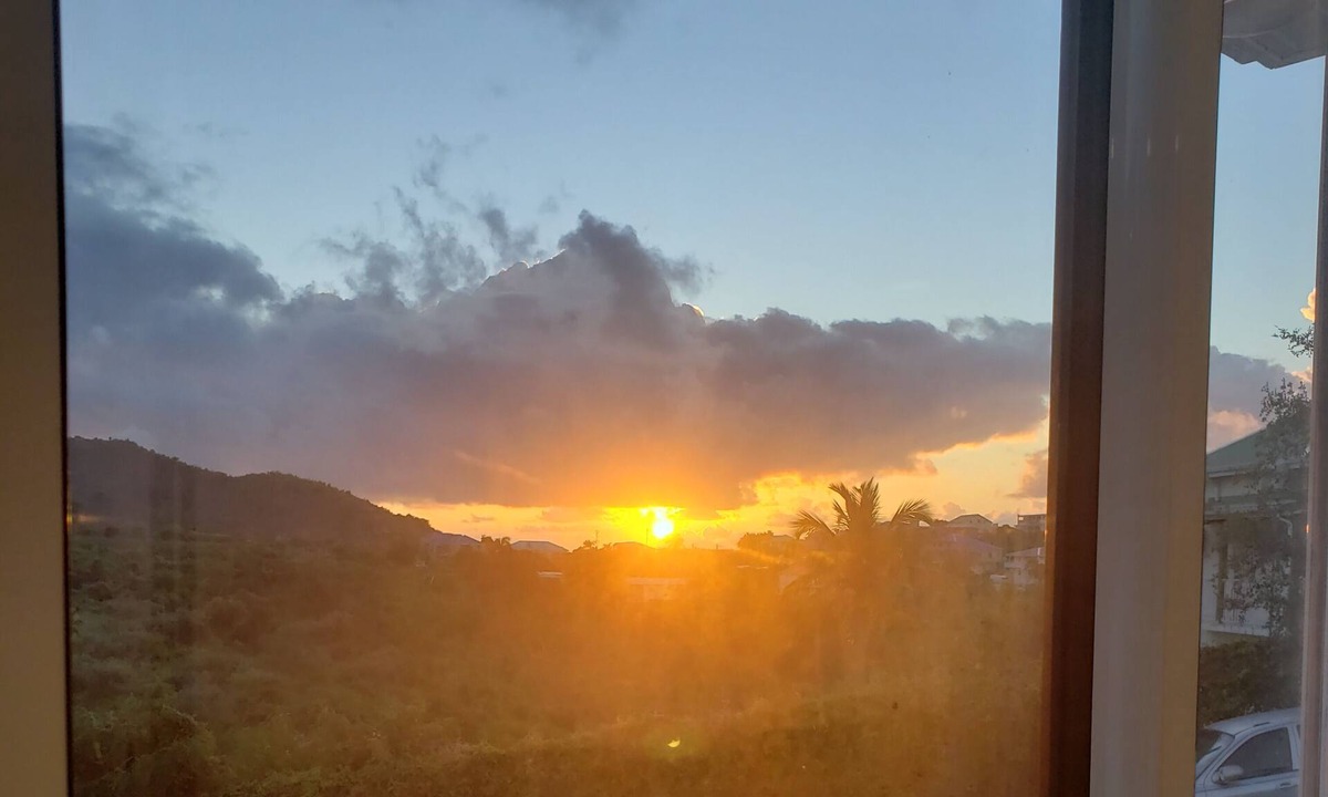 Marigot Apartment | Cozy home-away: 1bedroom apartment 1 bath fully furnished