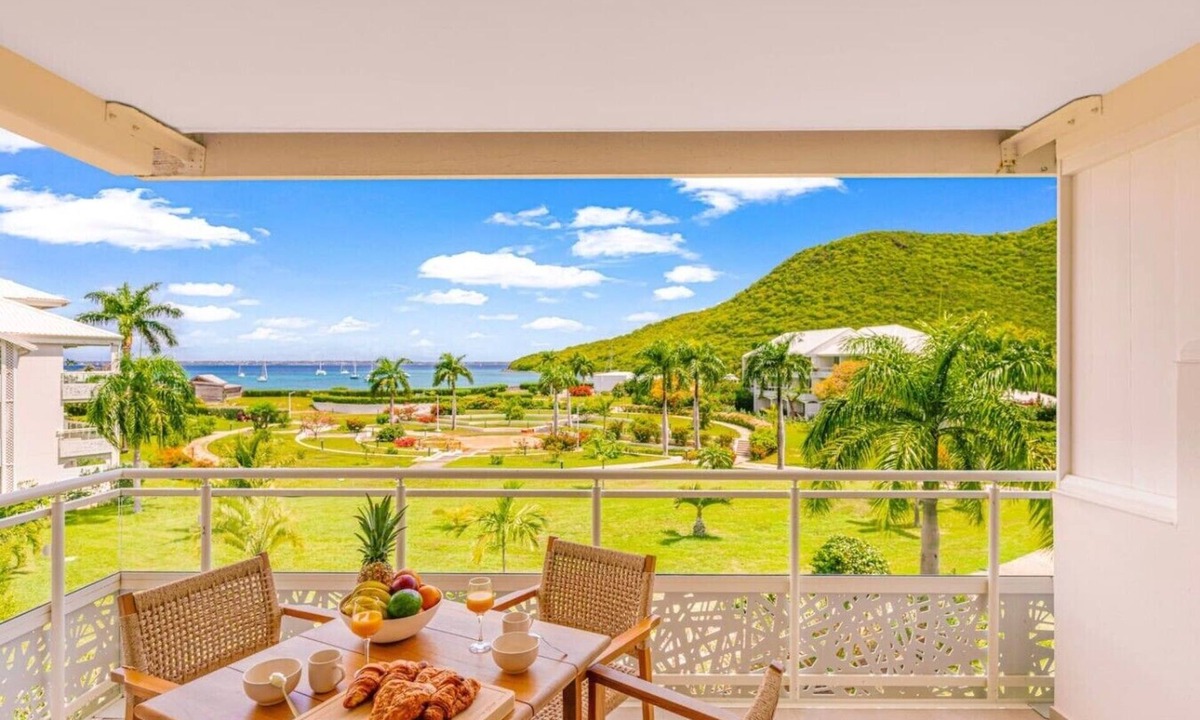 Anse Marcel Apartment | DDL 624, sea view, beach front, serenity and comfort