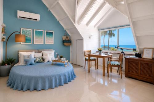Nettle Bay Apartment | Deja Blue - Comfortable Beachfront condo