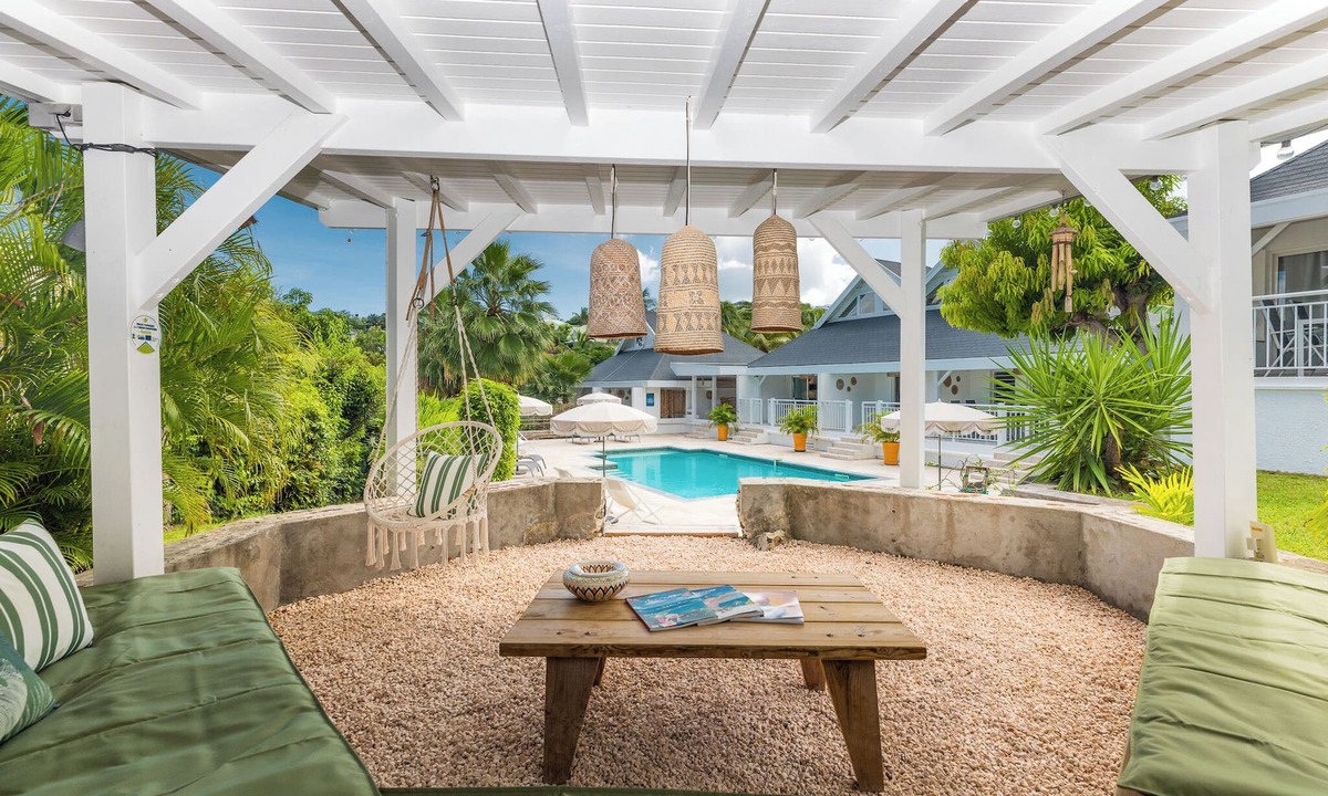 Orient Bay Apartment | Duplex 3 - Shamrock - Creole architecture