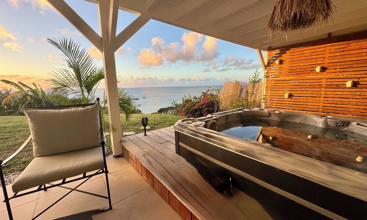 Grand Case Apartment | Panoramic sea view - Jacuzzi - Sunset - Happy Bay & Friar's Bay