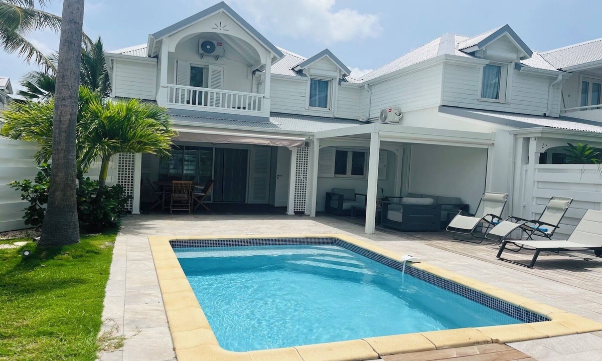 Orient Bay Villa | Villa Soliti, Calme, au Cœur de la Baie Orientale, à 2 min à Pieds de la Plage !