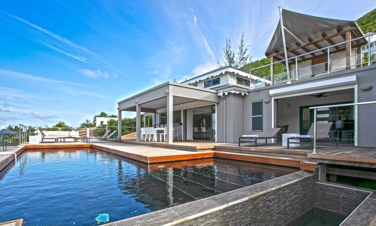 Orient Bay Villa | Villa Z’Abricot – Spacious Family Villa with Recreational Amenities Near Orient Bay, St. Martin