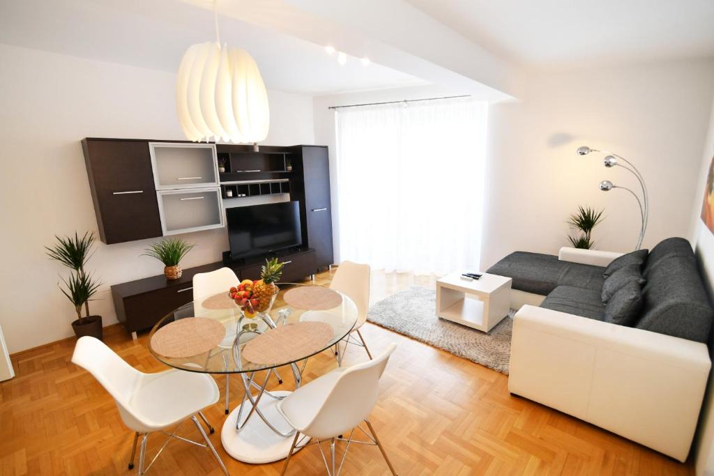 Rijeka Apartment | Violica