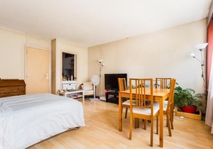 ✢ Large studio near the Canal Saint-Martin ✢ in Paris
