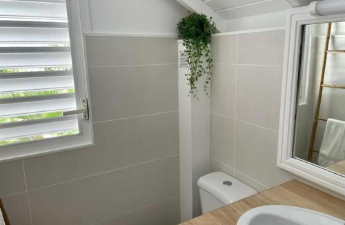 Nettle Bay Apartment | 1 chambre, Piscine & Plage, Proche aéroport