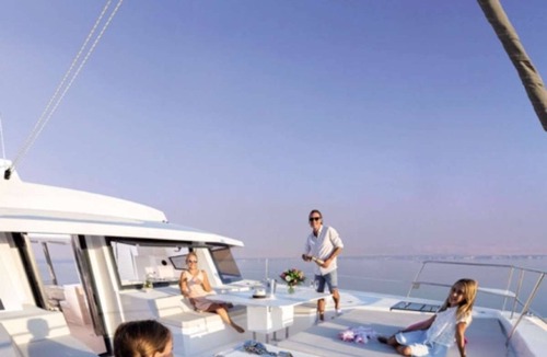 Great Mountain Boat Rental | All Inclusive Yacht Charter: Destiny Unbound