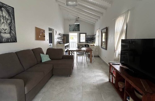 Grand Case House | Apartment: Beach and Airport Within Walking Distance