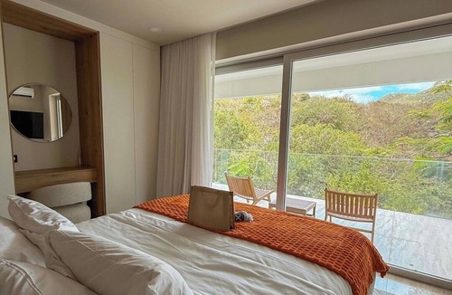 Bellevue Hotel | Aura | 1BR Loft Residence – Garden View (V3)