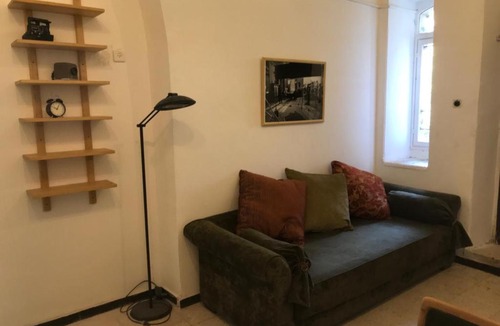 Emek Refaim House | Authentic Jerusalem home & garden Emek Rafayim