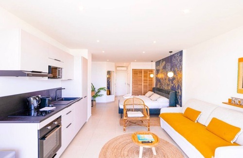 Anse Marcel Apartment | Azur Horizon, sea view, walking distance to the beach