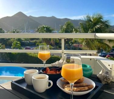 Marigot Apartment | Beachfront Condo with Pool View & Private Beach Access