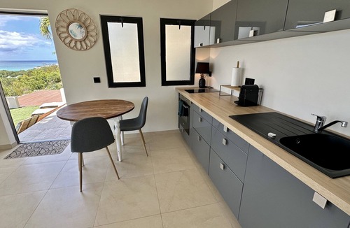 Plum Bay Apartment | Condo Frangipani with seaview in Kombawa Domaine