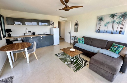 Plum Bay Apartment | Condo Frangipani with seaview in Kombawa Domaine