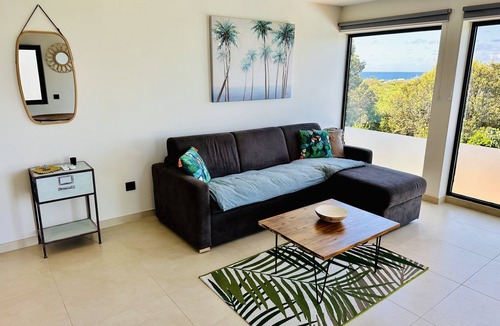 Plum Bay Apartment | Condo Frangipani with seaview in Kombawa Domaine