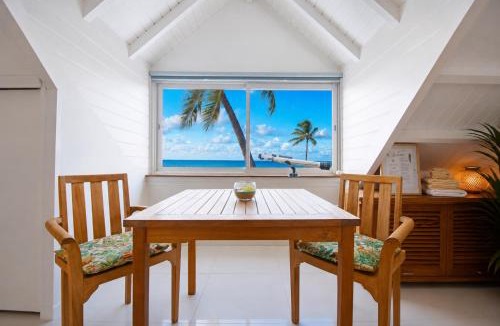 Nettle Bay Apartment | Deja Blue - Comfortable Beachfront condo