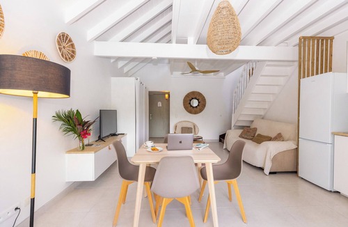Orient Bay Apartment | Duplex 3 - Shamrock - Creole architecture