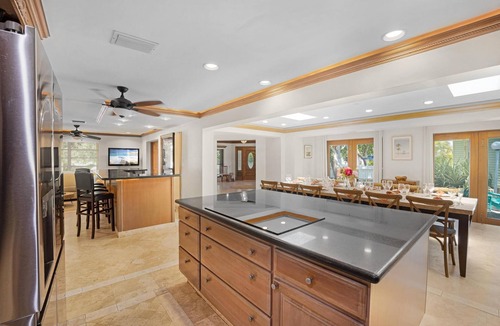 Key Largo Hotel | Elegant Home with Beach & Dockage! Spectacular Sunsets!
