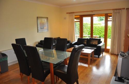 Swords House | Heyward Mews Holiday Homes Sleeps 6 No 6 by Trident Holiday Homes