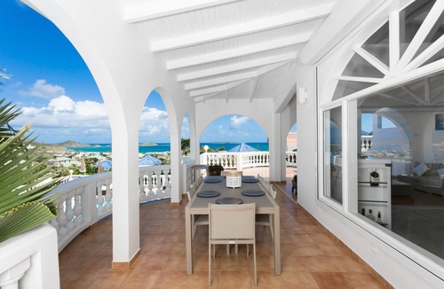 Orient Bay Villa | Homerez - Amazing villa 500 m away from the beach for 11 ppl. with swimming-pool