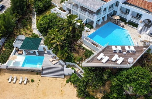 Les Terres Basses Villa | L'Oasis Elegant Beachfront Villa