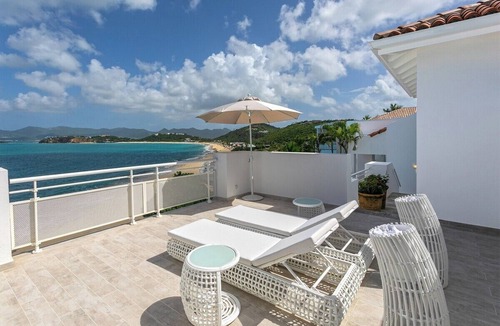 Les Terres Basses Villa | L'Oasis Elegant Beachfront Villa