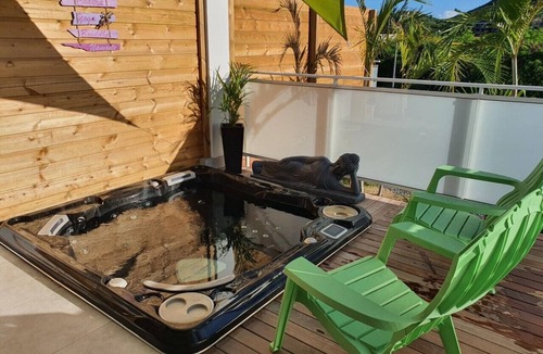 Cul de Sac Apartment | Le P'tit Paradis Appartement/Jacuzzi Cul-de-SAC