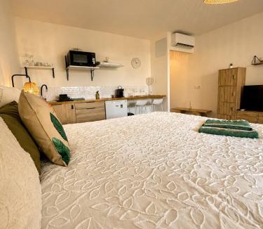 Cul de Sac Apartment | Little Soualiga Terrace, Pool & Pinel