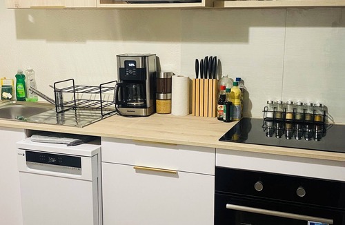 Concordia Apartment | Modern Cozy Condo - Central Location - Near Shops & Beaches
