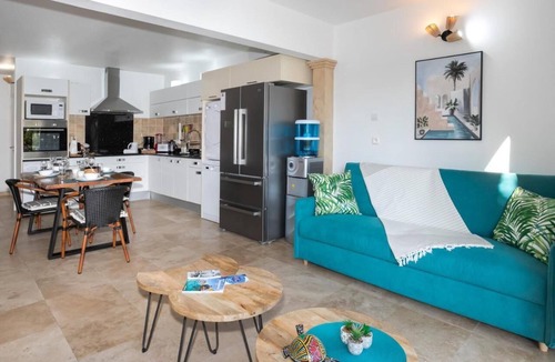 Nettle Bay Apartment | Nettle Bay Beach, condo 4p 2 swimming pools