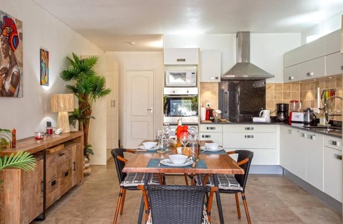 Nettle Bay Apartment | Nettle Bay Beach, condo 4p 2 swimming pools