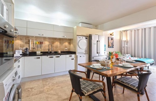 Nettle Bay Apartment | Nettle Bay Beach, condo 4p 2 swimming pools