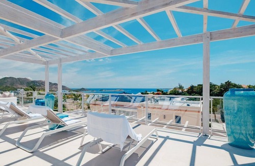Orient Bay Villa | New sea view Villa w/private Pool and Jacuzzi - Sxm Villa Noé