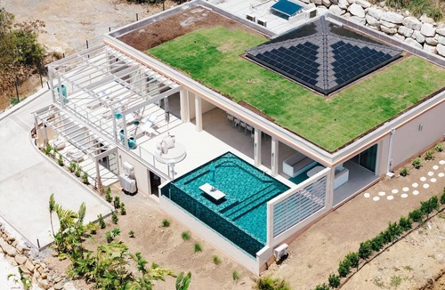 Orient Bay Villa | New sea view Villa w/private Pool and Jacuzzi - Sxm Villa Noé