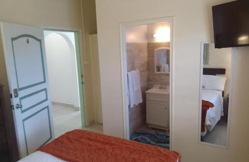 La Savane House | Over The Hill Guest House