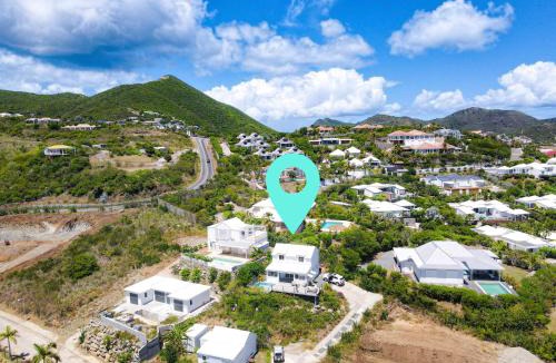 Orient Bay House | Paradise View, Creole house with private pool
