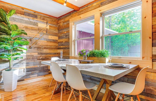 Wilmington Cottage | Pet-friendly Wilmington Retreat w/Hot Tub!