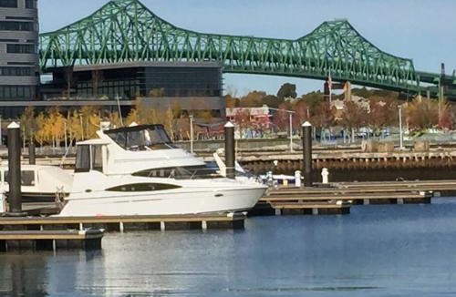 Thompson Square - Bunker Hill Boat Rental | Sea Pearl Boston Yacht