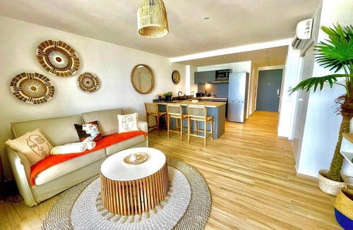 Orient Bay Apartment | Sea view appartment in the center of Orient bay