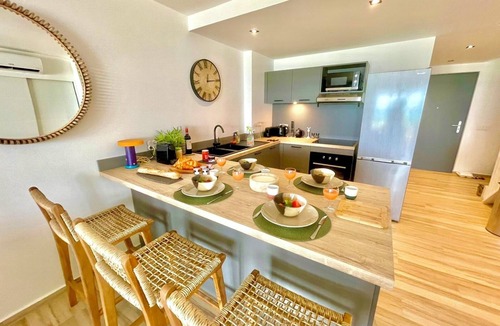 Orient Bay Apartment | Sea view appartment in the center of Orient bay