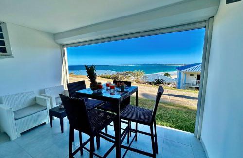 Orient Bay Apartment | Studio Tana, magnifique vue mer