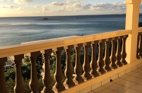 Grand Case Apartment | The River - THE DOVES NEST