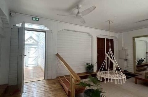Marigot Bed & Breakfast | To complete