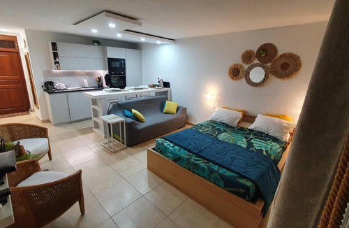 Marigot Apartment | U Are We R St Martin Studio Cosy Marigot, Wi-Fi ,Piscine