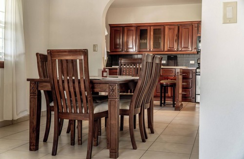 Orient Bay Villa | Unforgettable 2-bedroom Private Residence - WiFi, AC in enchanting Mont Vernon