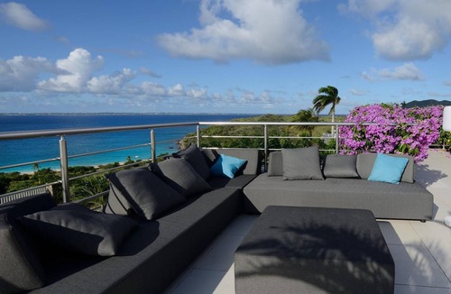 Grand Case Villa | Villa Dreamin Blue in Happy Bay by Personal Villas - Luxurious, 2 Heated Pools and Jacuzzi