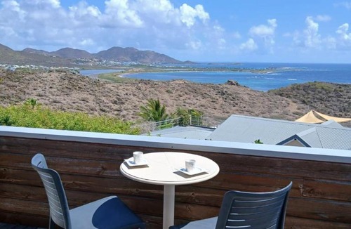 Oyster Pond House | Villa Hill-Sea